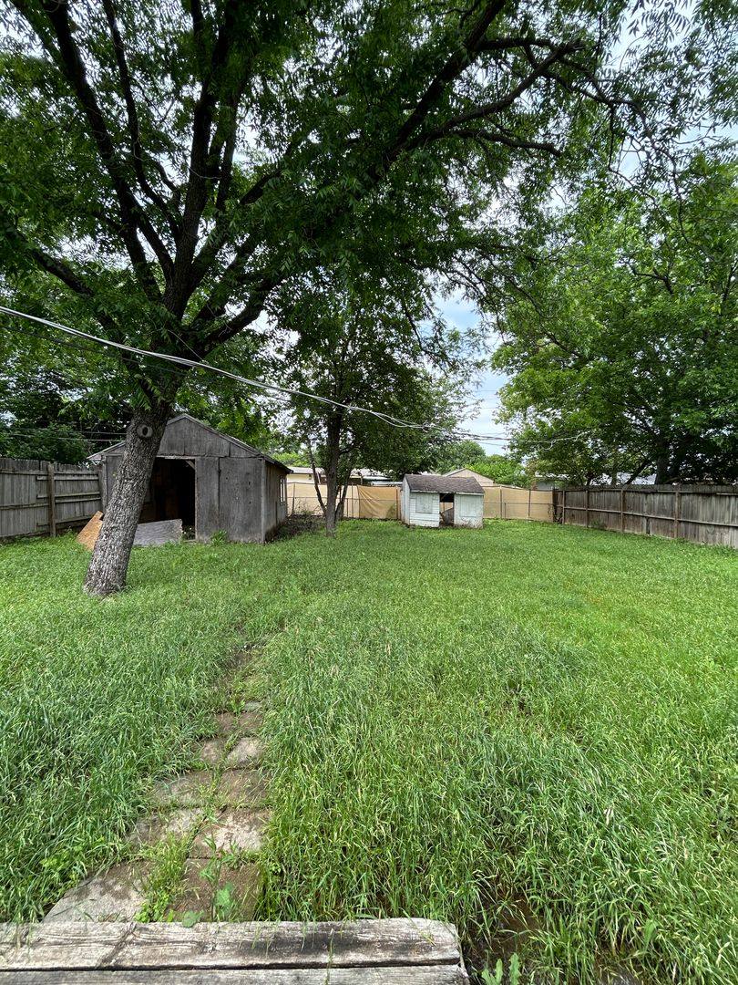 House for rent at 805 Biggs Terrace, Arlington, TX 76010