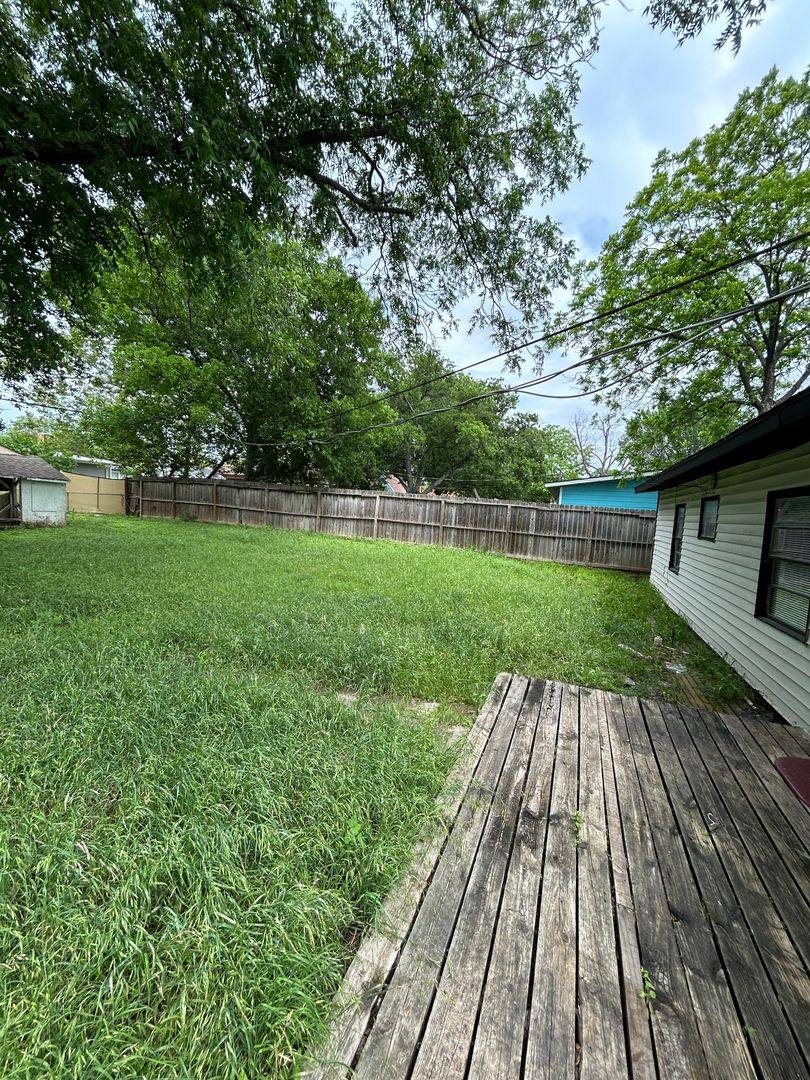 House for rent at 805 Biggs Terrace, Arlington, TX 76010