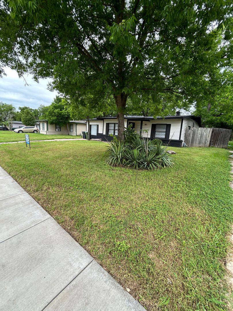House for rent at 805 Biggs Terrace, Arlington, TX 76010