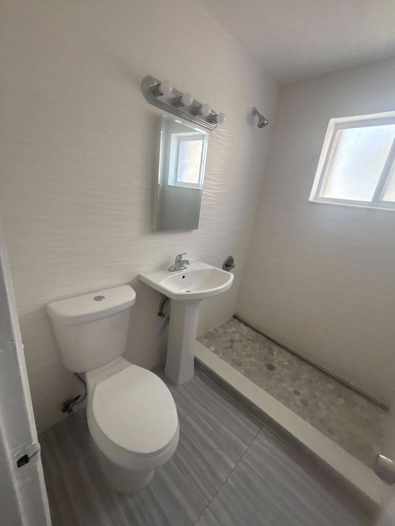 Apartment for rent at 542 NW 8th St, Miami, FL 33136