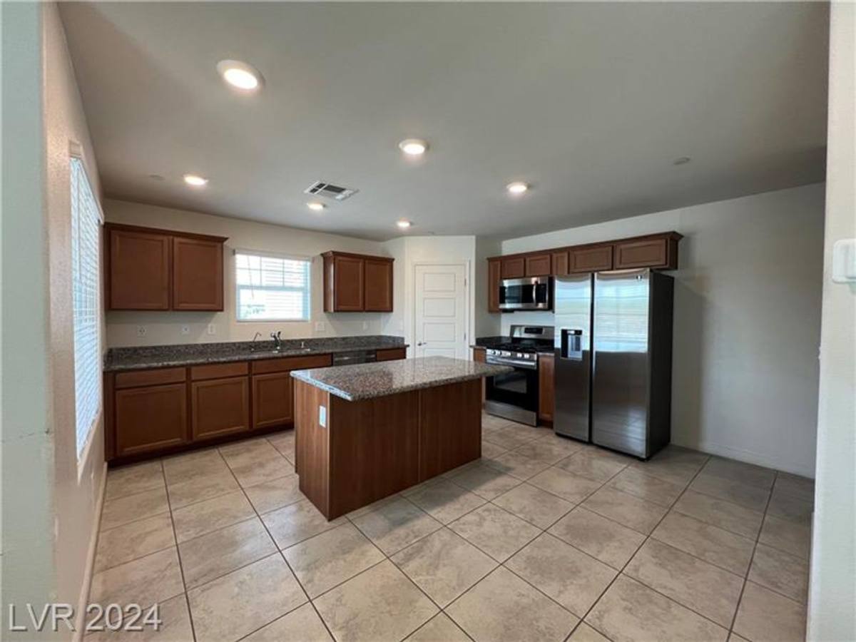 Townhouse for rent at 649 Pickled Pepper Place, Henderson, NV 89011