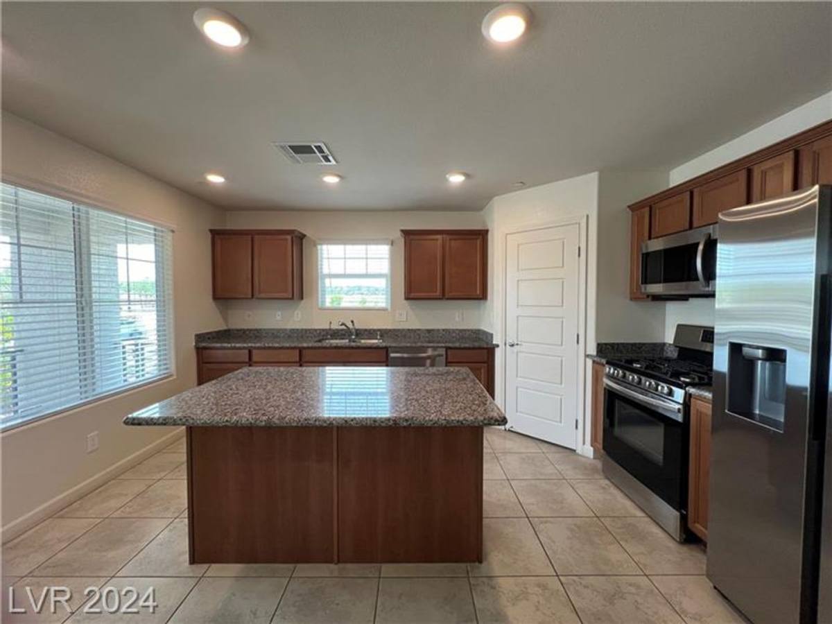Townhouse for rent at 649 Pickled Pepper Place, Henderson, NV 89011