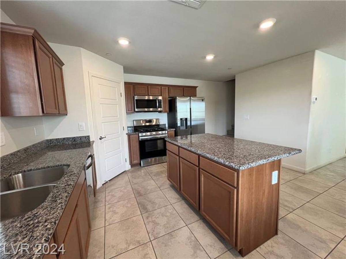 Townhouse for rent at 649 Pickled Pepper Place, Henderson, NV 89011