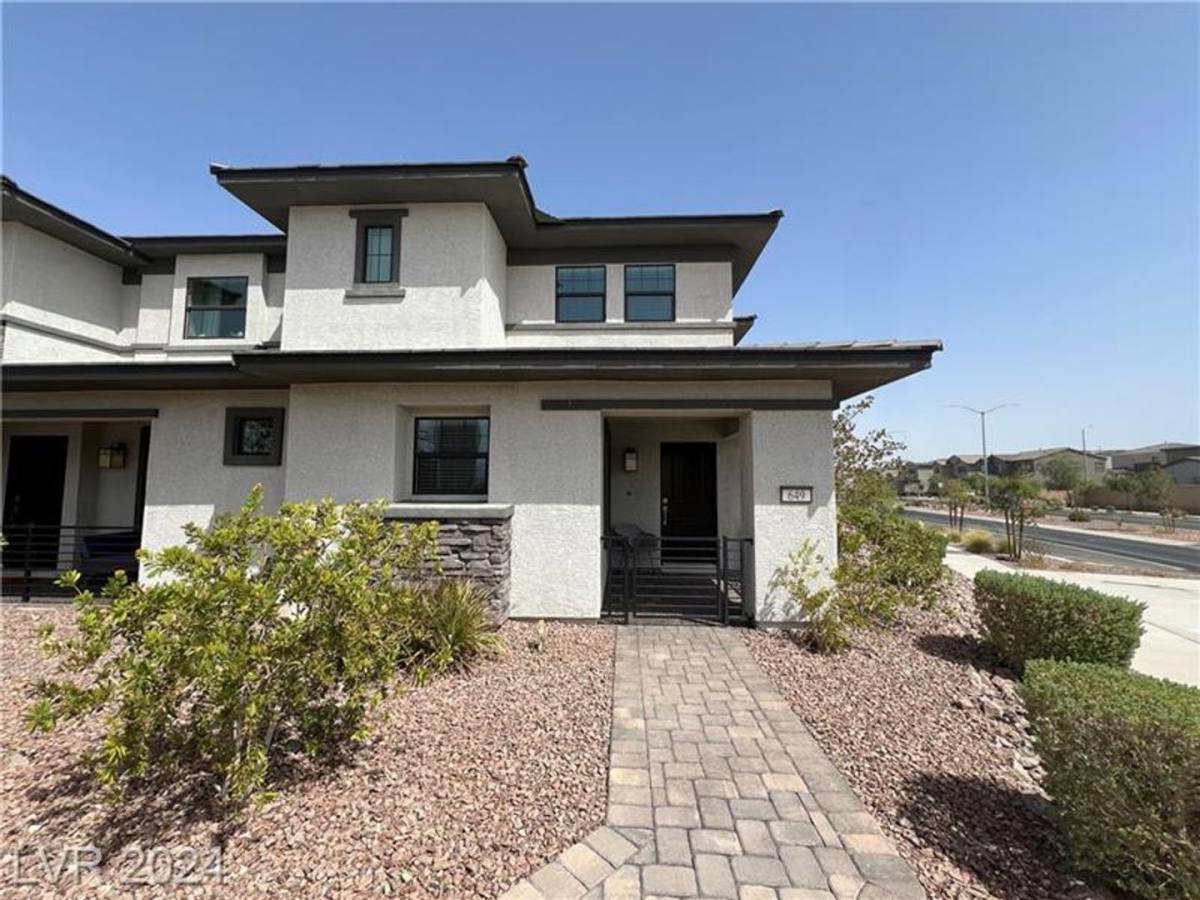 Townhouse for rent at 649 Pickled Pepper Place, Henderson, NV 89011