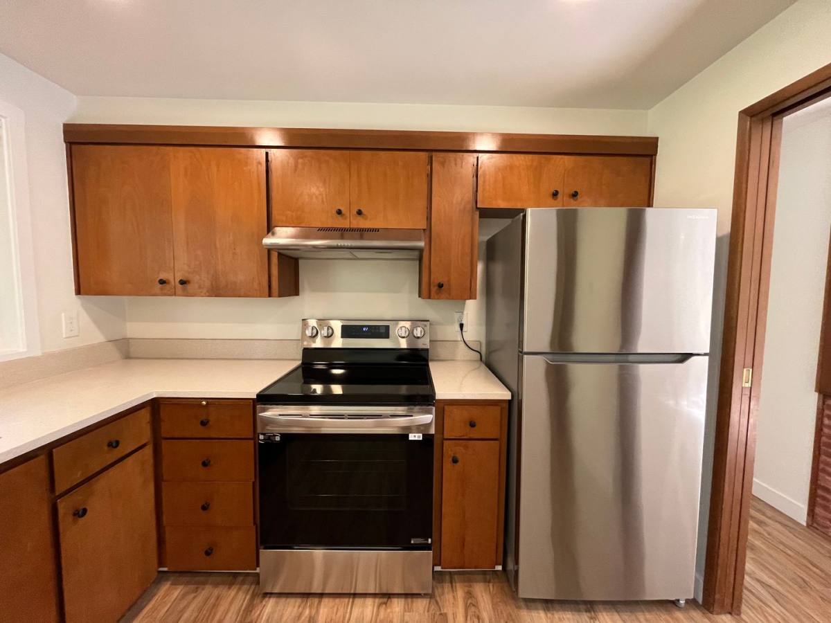 Townhouse for rent at 9007 SW Monterey Place, Portland, OR 97225