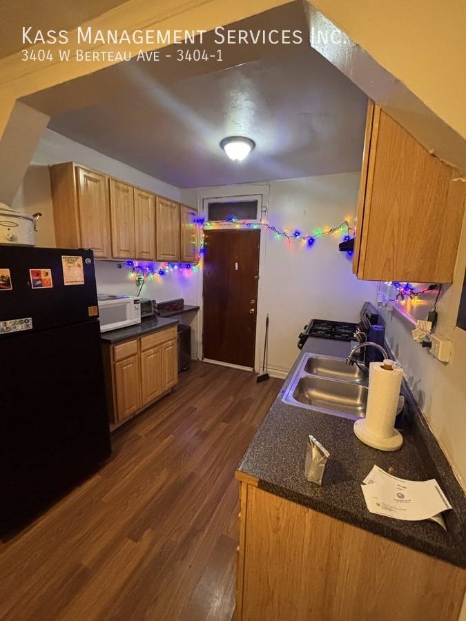 Apartment for rent at 3404 W Berteau Ave #1, Chicago, IL 60618
