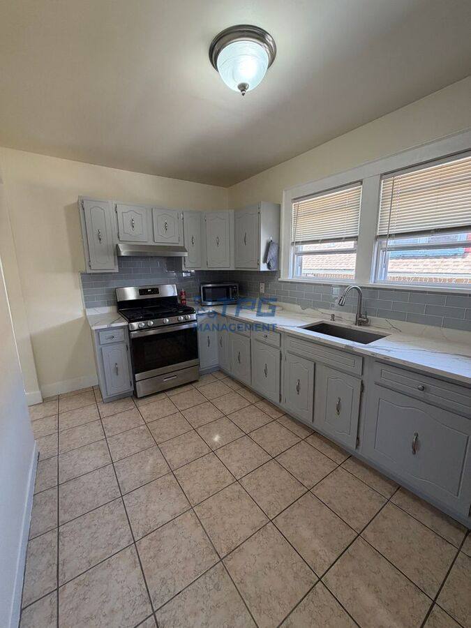 Apartment for rent at 318 E 19th St #2, Paterson, NJ 07524
