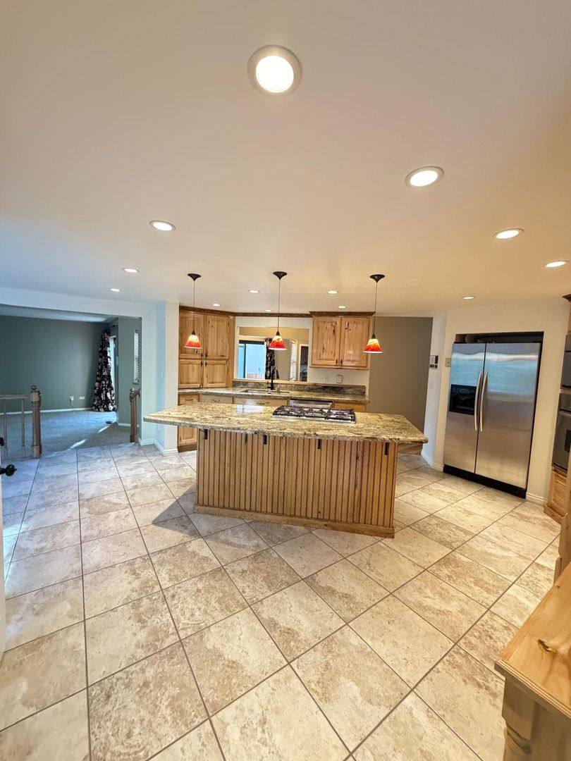 House for rent at 2298 E Oak Leaf Way, Sandy, UT 84092