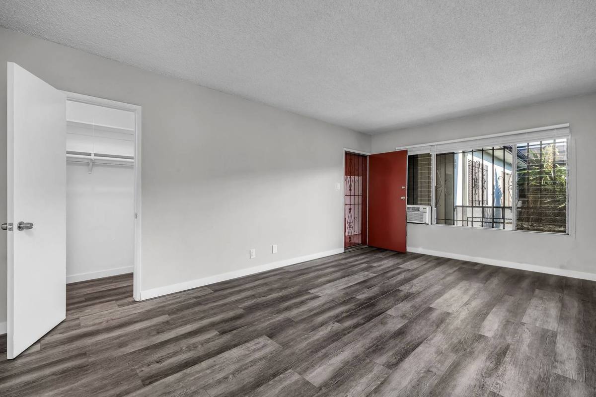 Apartment for rent at 4926 August St, Los Angeles, CA 90008