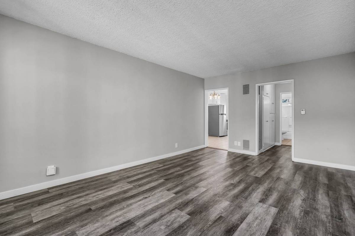 Apartment for rent at 4926 August St, Los Angeles, CA 90008