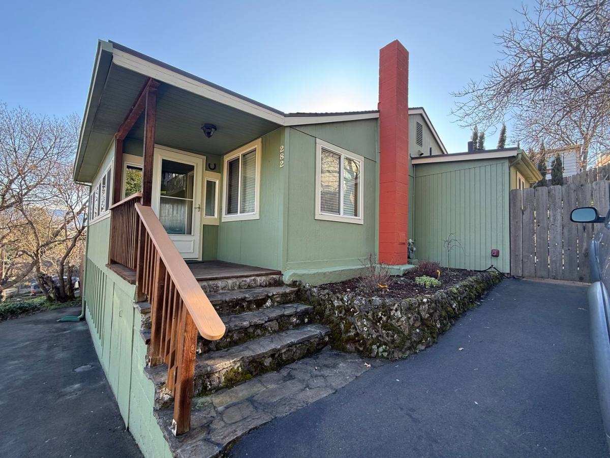 House for rent at 282 Sheridan St, Ashland, OR 97520