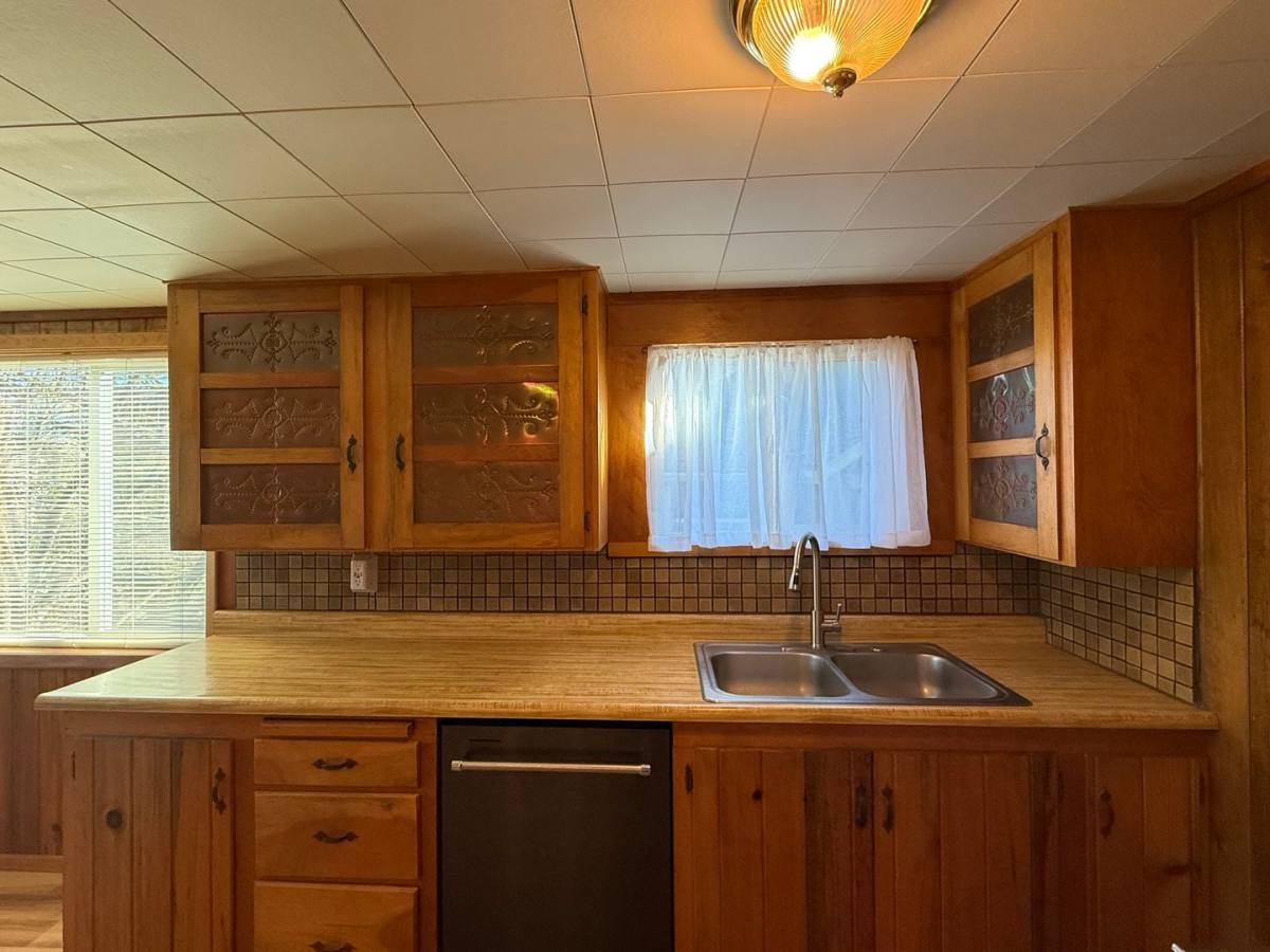 House for rent at 282 Sheridan St, Ashland, OR 97520