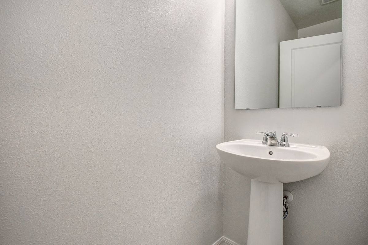 Townhouse for rent at 1460 Mirabella Circle, Davenport, FL 33897