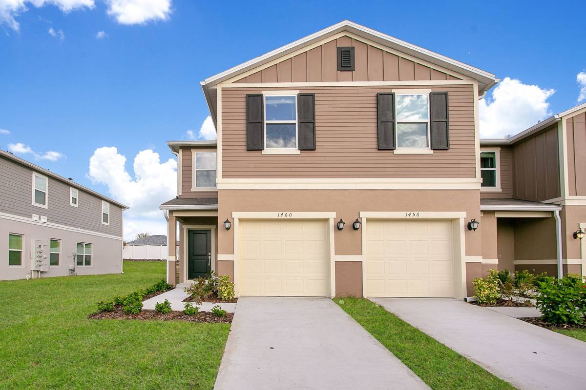 Townhouse for rent at 1460 Mirabella Circle, Davenport, FL 33897