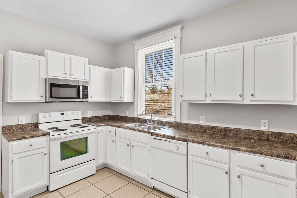 Apartment for rent at 1436 18th St S, Birmingham, AL 35205