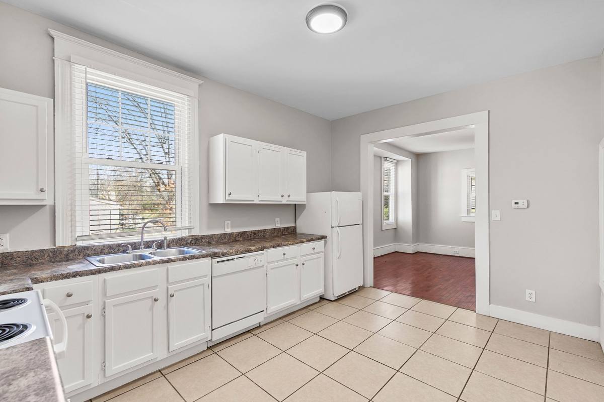 Apartment for rent at 1436 18th St S, Birmingham, AL 35205