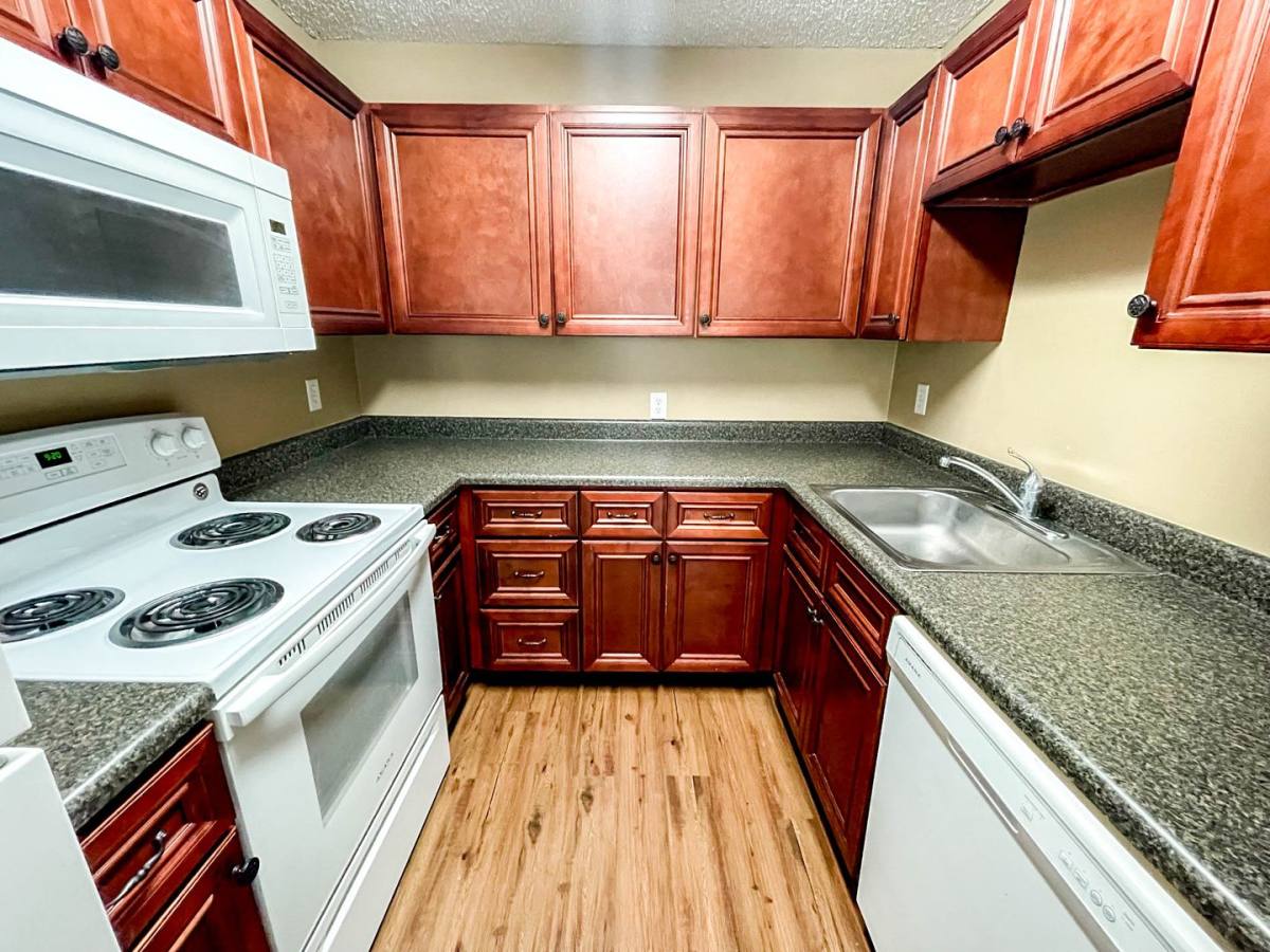 Apartment for rent at 2335-2343 W St, Lincoln, NE 68503