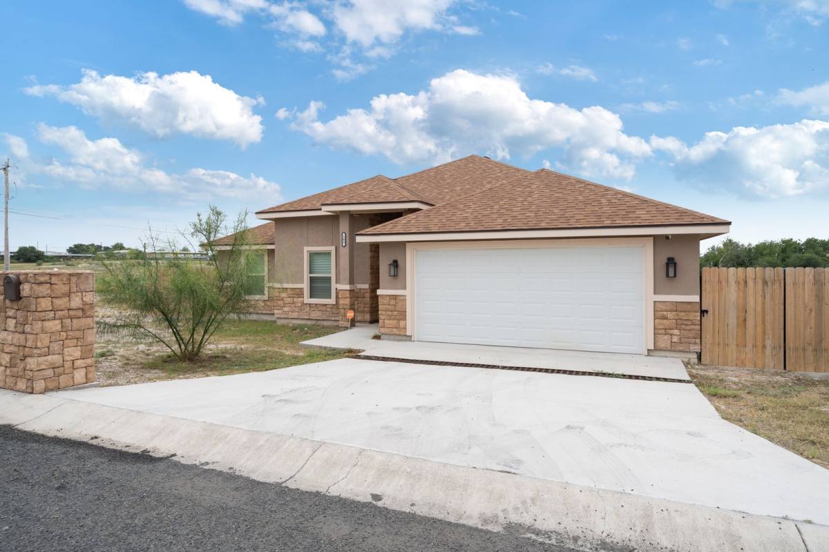 House for rent at 105 Noahy Dr, Del Rio, TX 78840