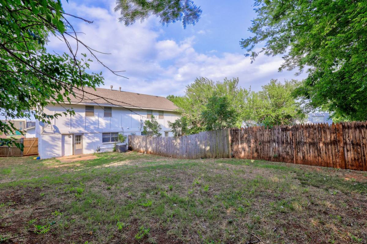 House for rent at 7507 Knight Lake Dr, Oklahoma City, OK 73132