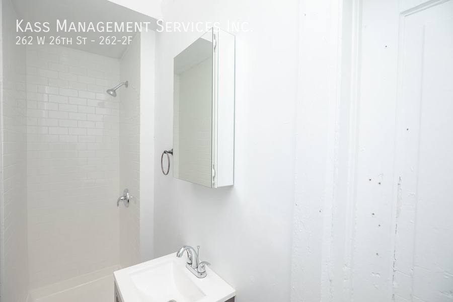 Apartment for rent at 262 W 26th St #2F, Chicago, IL 60616