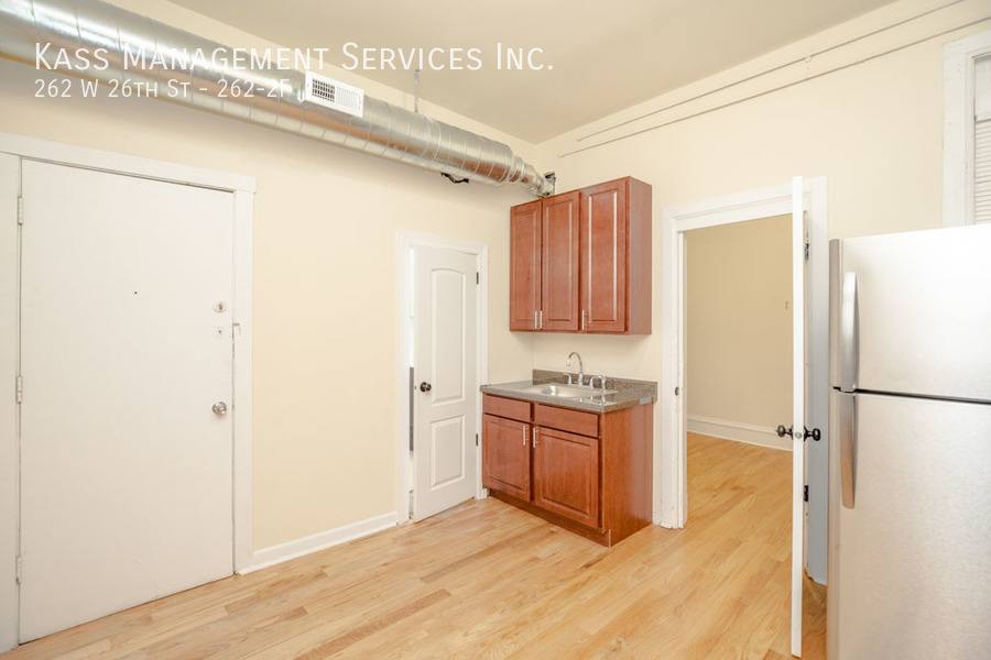 Apartment for rent at 262 W 26th St #2F, Chicago, IL 60616
