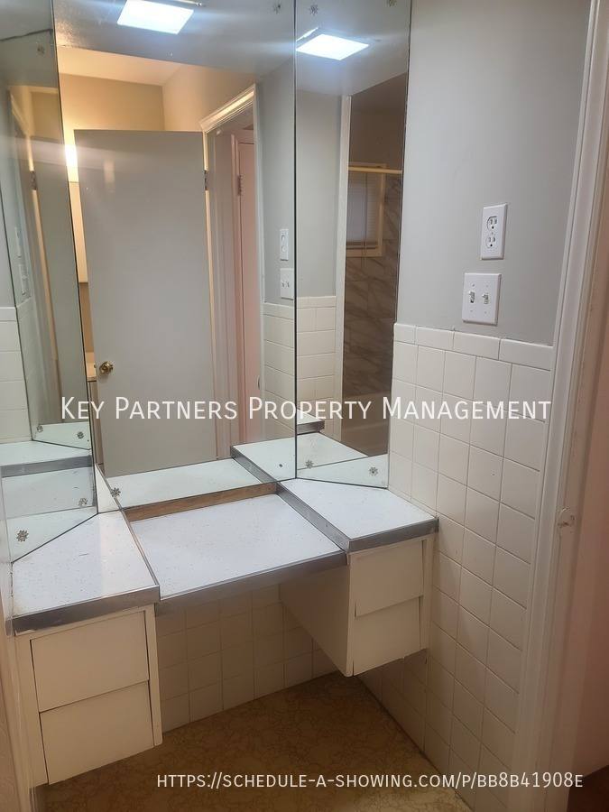 House for rent at 7115 Larsen, Shawnee, KS 66203