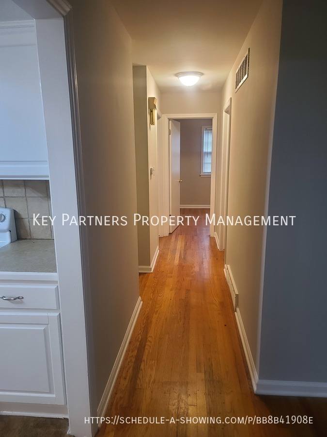 House for rent at 7115 Larsen, Shawnee, KS 66203