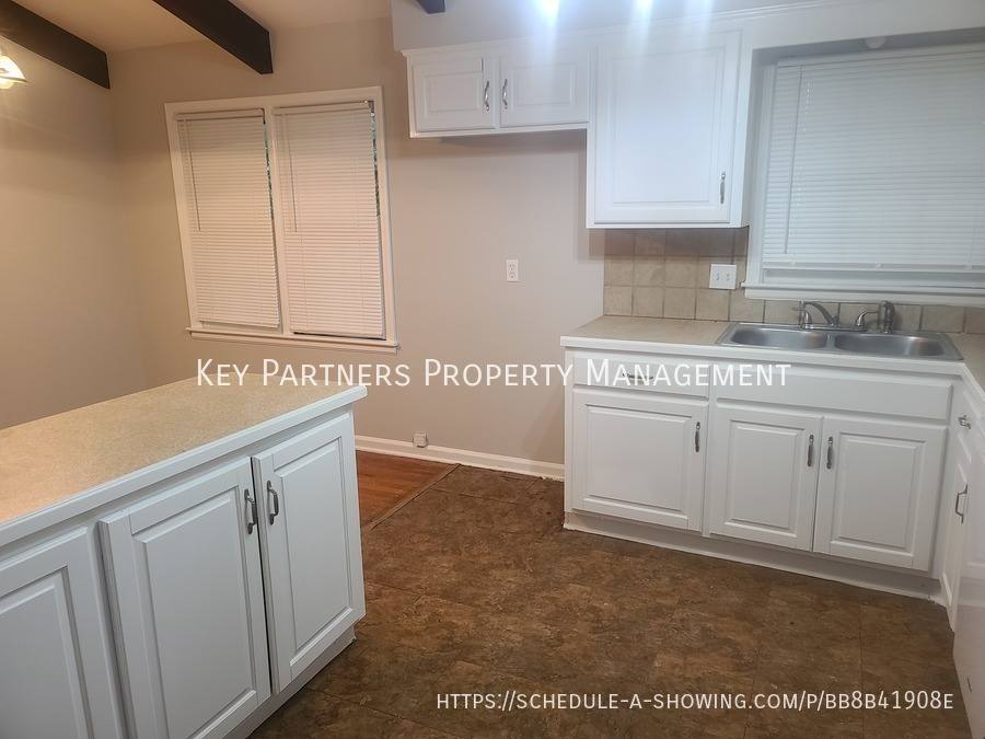 House for rent at 7115 Larsen, Shawnee, KS 66203