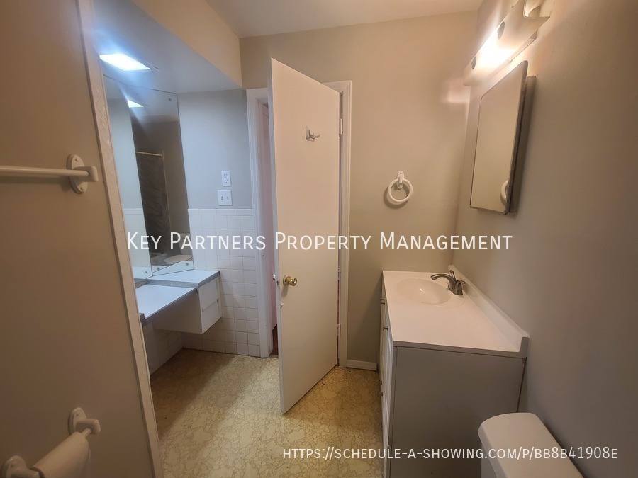 House for rent at 7115 Larsen, Shawnee, KS 66203