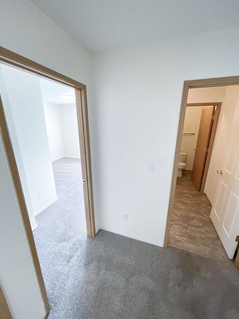 Apartment for rent at 5416 N Hills Dr, Klamath Falls, OR 97603