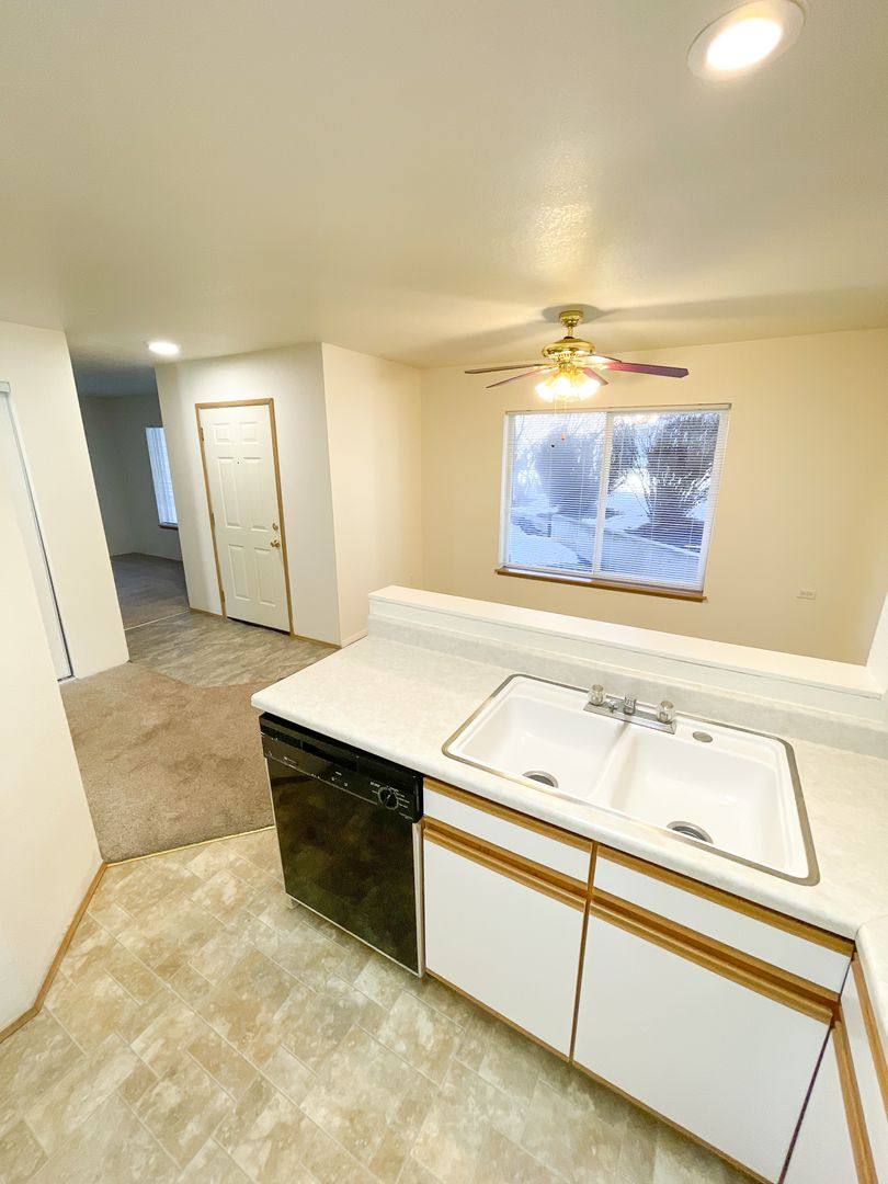 Apartment for rent at 5416 N Hills Dr, Klamath Falls, OR 97603