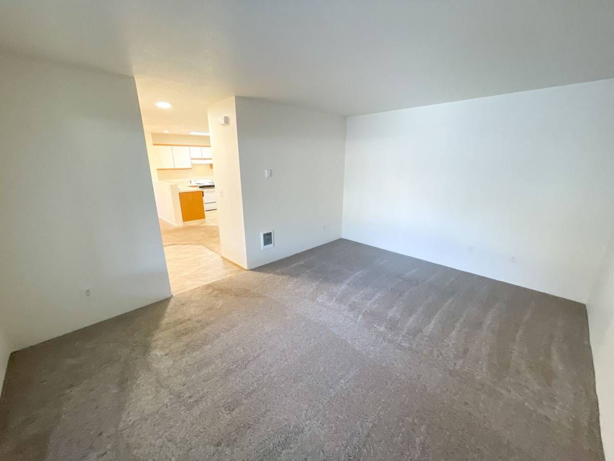 Apartment for rent at 5416 N Hills Dr, Klamath Falls, OR 97603