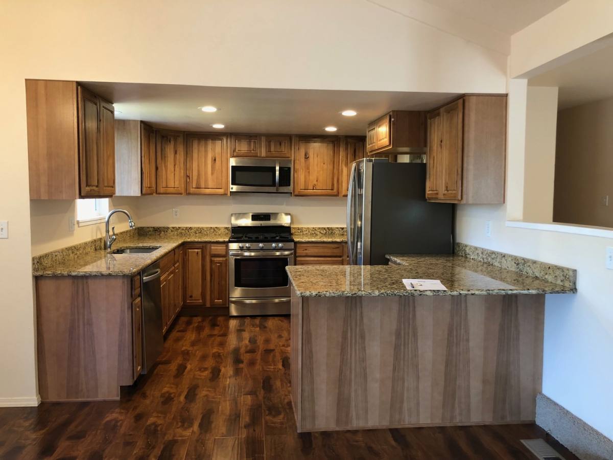 House for rent at 194 Peach St, Klamath Falls, OR 97601