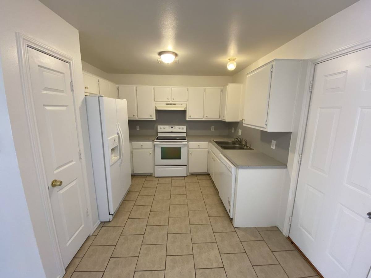 House for rent at 513 E Queens St, Lubbock, TX 79403
