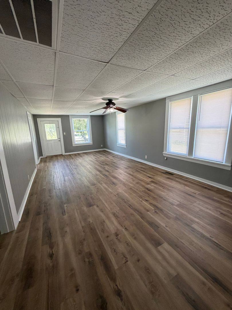 House for rent at 18 S Linden, Du Quoin, IL 62832
