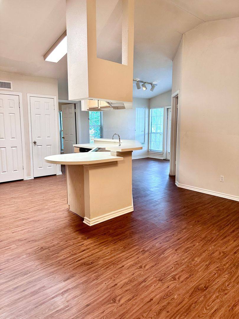 Townhouse for rent at 6804 N Capital of Texas Highway 422, Austin, TX 78731