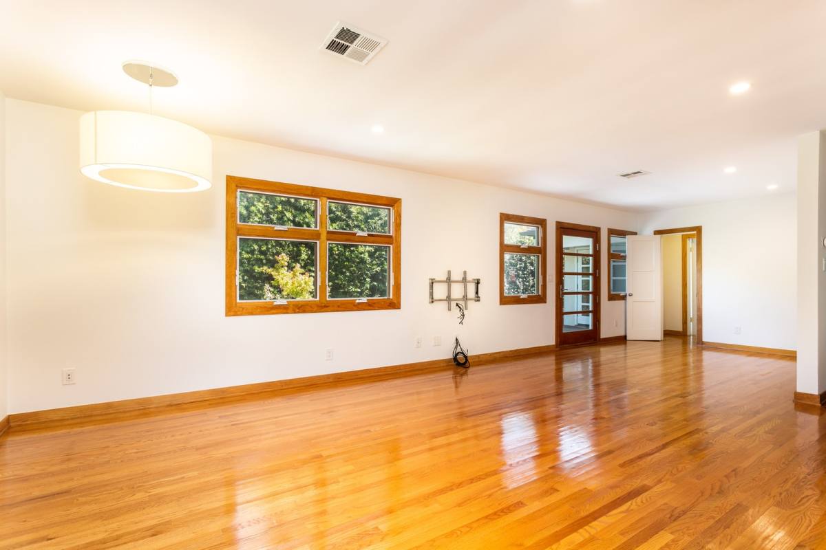 Apartment for rent at 3515 Beethoven St, Los Angeles, CA 90066