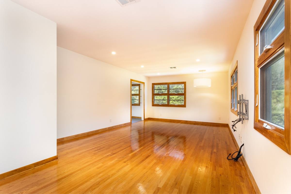 Apartment for rent at 3515 Beethoven St, Los Angeles, CA 90066