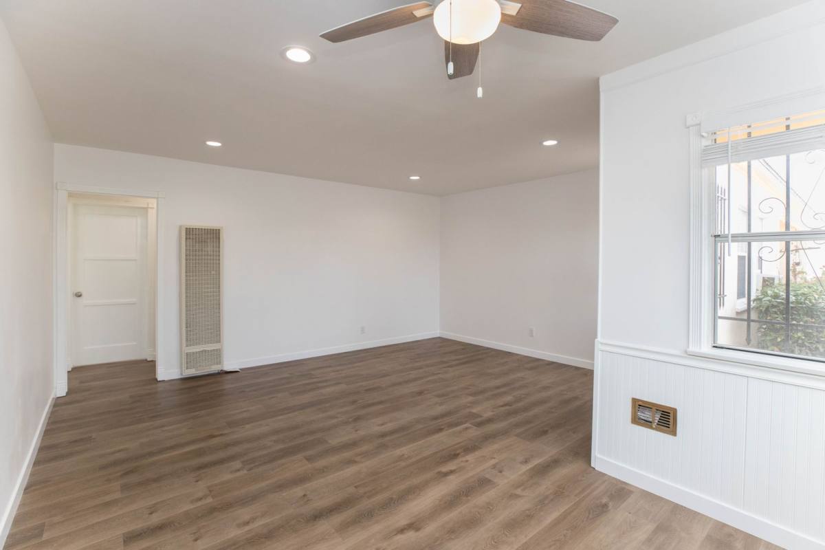 Apartment for rent at 740 Flower Ave #742, Venice, CA 90291
