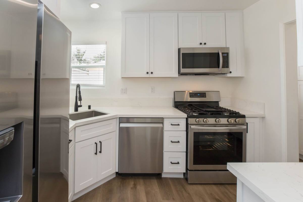 Apartment for rent at 740 Flower Ave #742, Venice, CA 90291
