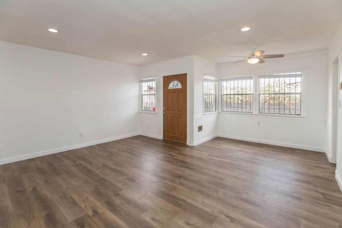 Apartment for rent at 740 Flower Ave #742, Venice, CA 90291