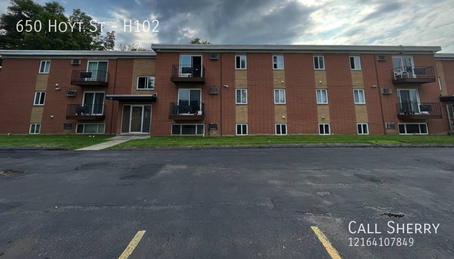 Apartment for rent at 650 Hoyt St #H102, Painesville, OH 44077