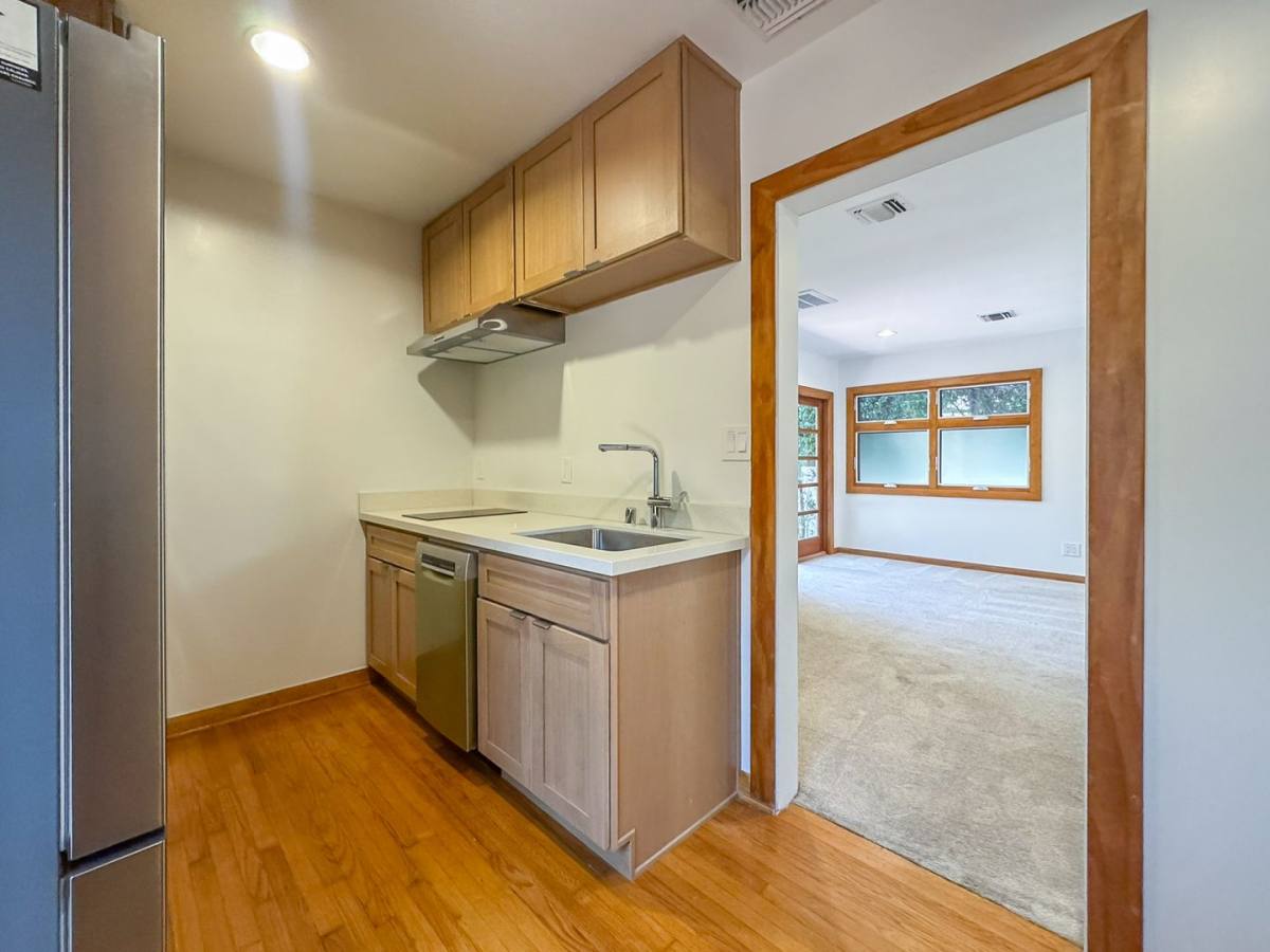 Apartment for rent at 3517 Beethoven St, Los Angeles, CA 90066