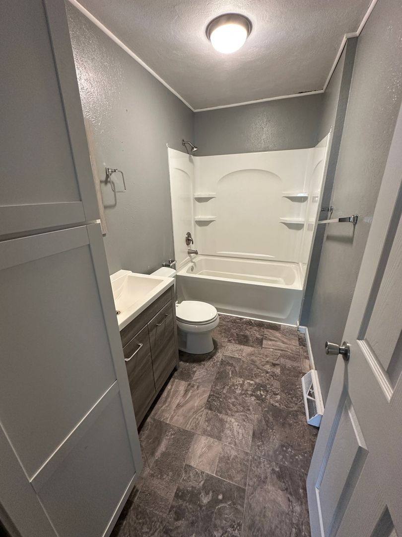 Apartment for rent at 29936 & 29938 Cardinal Ave, Elkhart, IN 46516