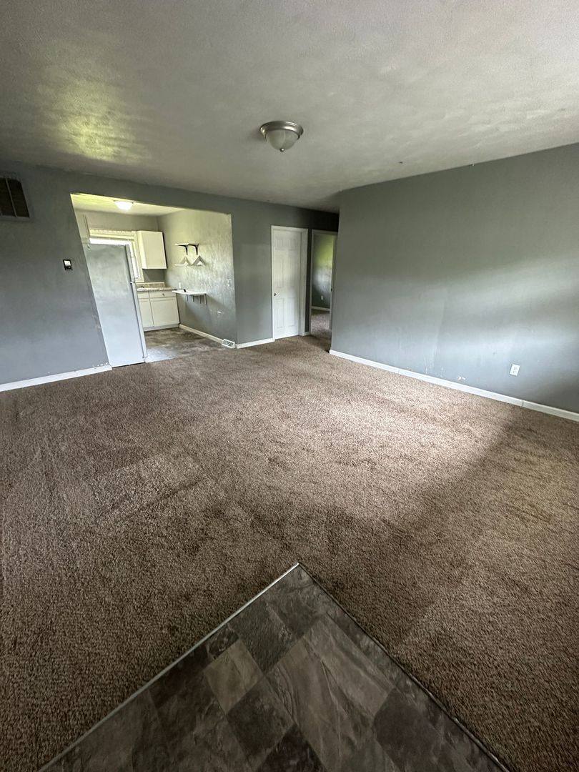 Apartment for rent at 29936 & 29938 Cardinal Ave, Elkhart, IN 46516
