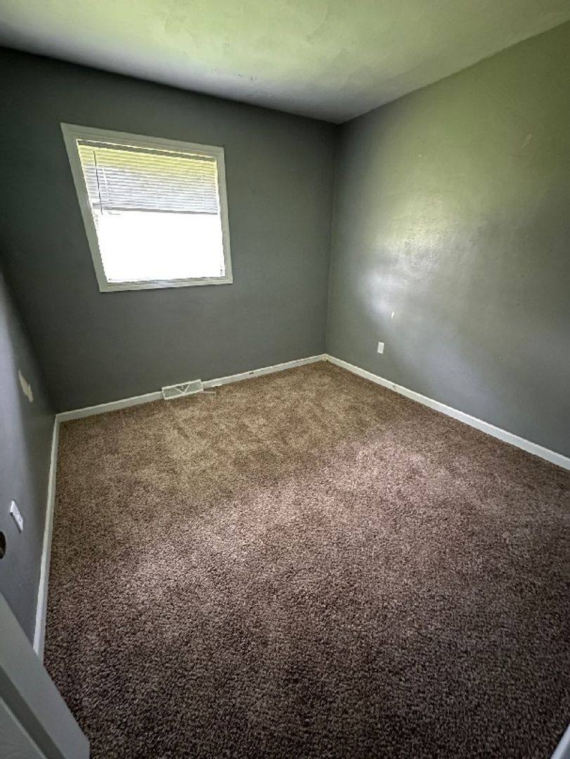 Apartment for rent at 29936 & 29938 Cardinal Ave, Elkhart, IN 46516