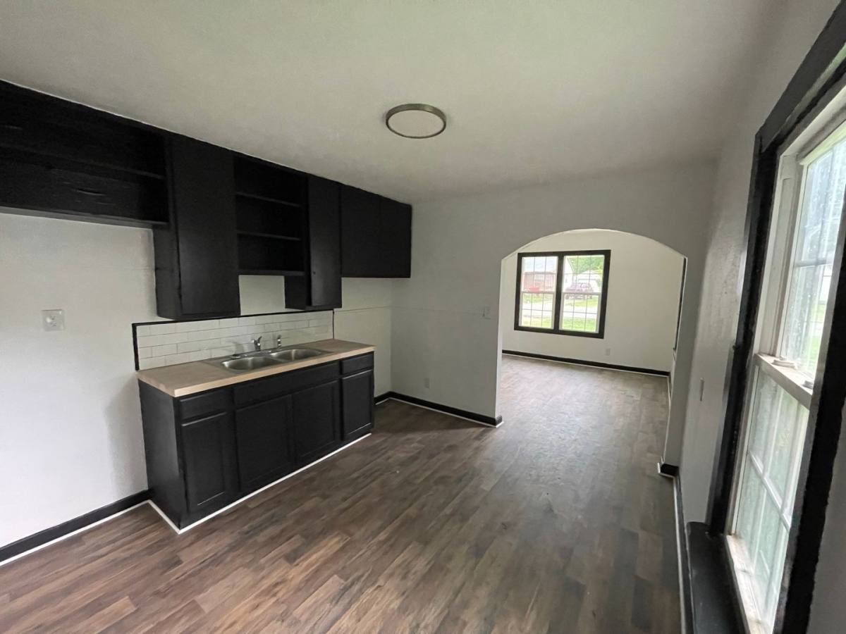 House for rent at 715 SE 4th St, Ardmore, OK 73401
