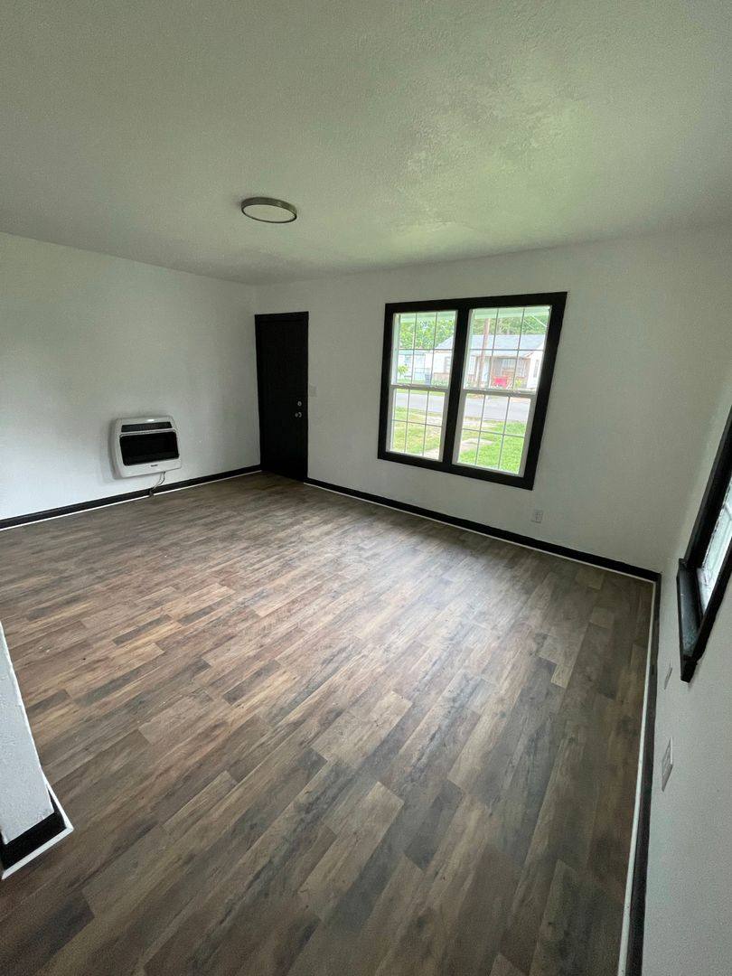 House for rent at 715 SE 4th St, Ardmore, OK 73401