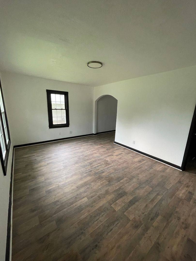 House for rent at 715 SE 4th St, Ardmore, OK 73401