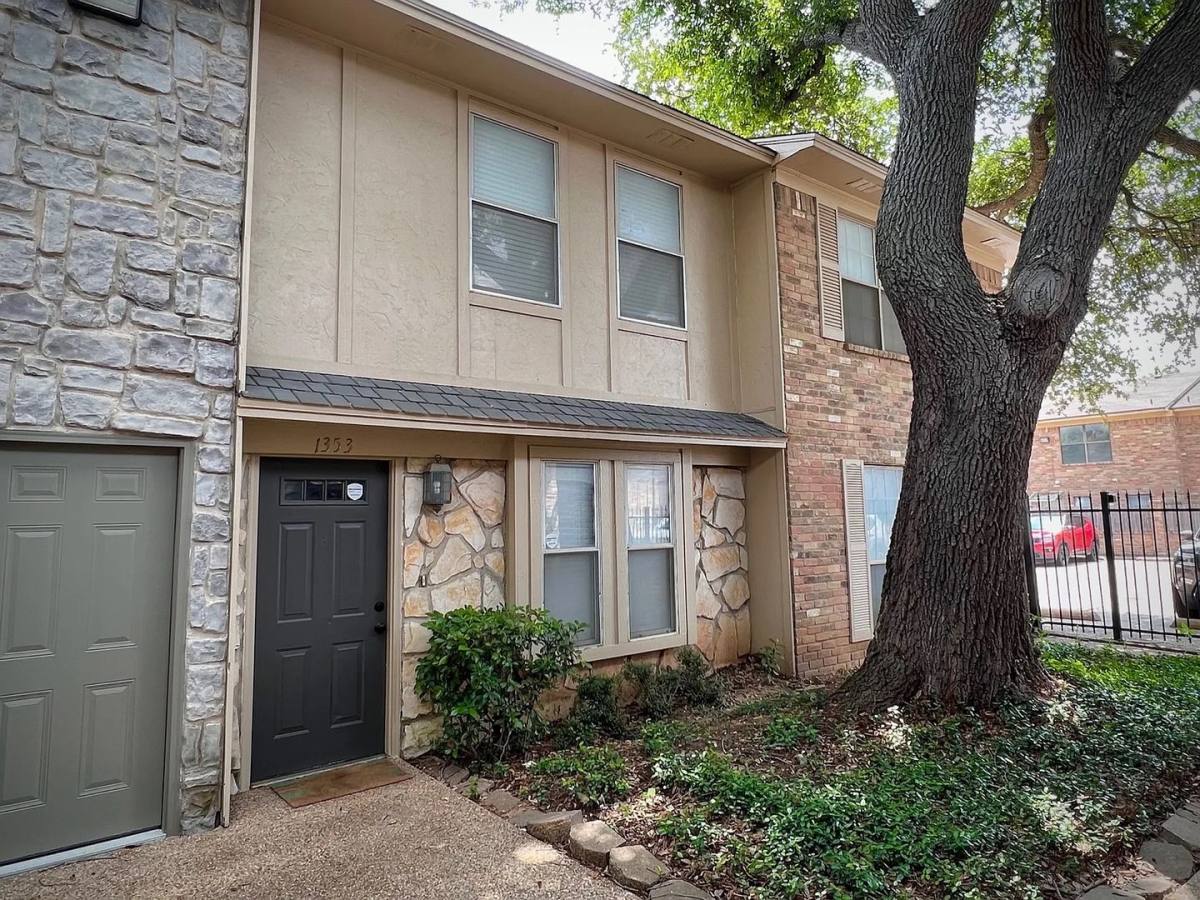 House for rent at 1353 S 11th, Waco, TX 76706